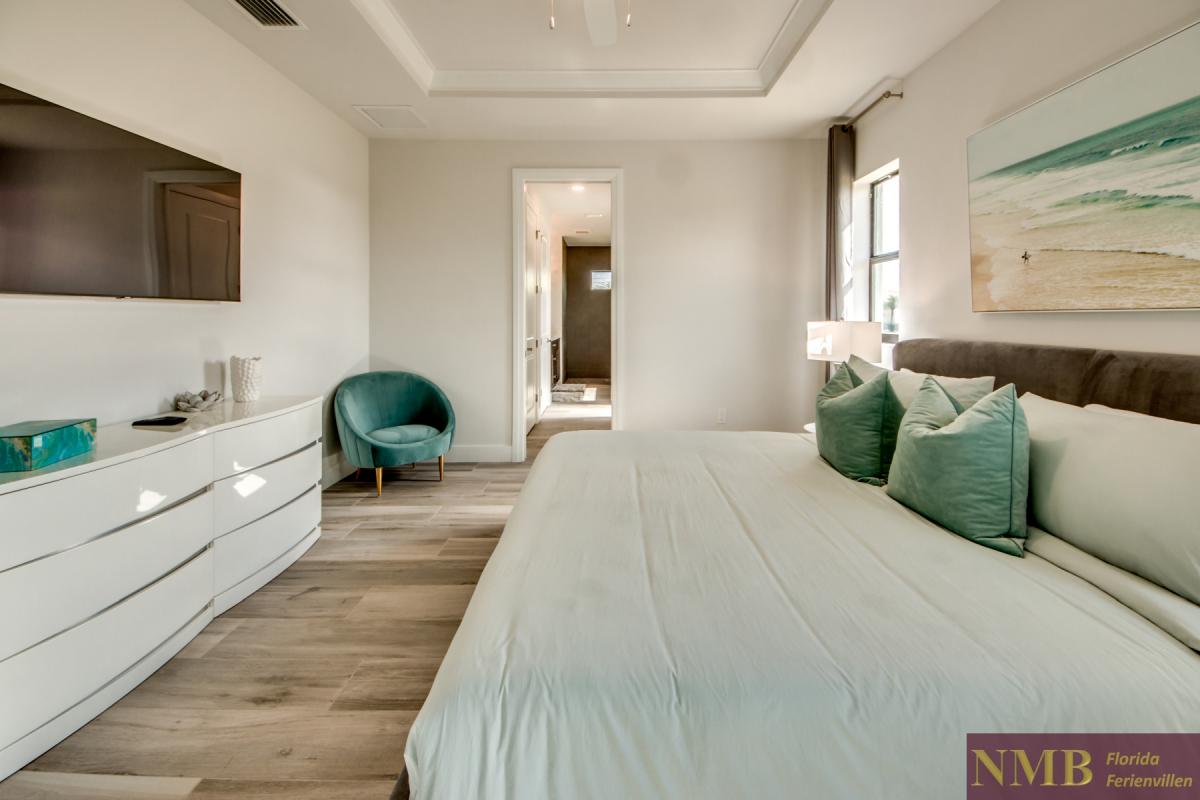 Ferienhaus-Chamo-Cape-Coral_32-Master Bedroom